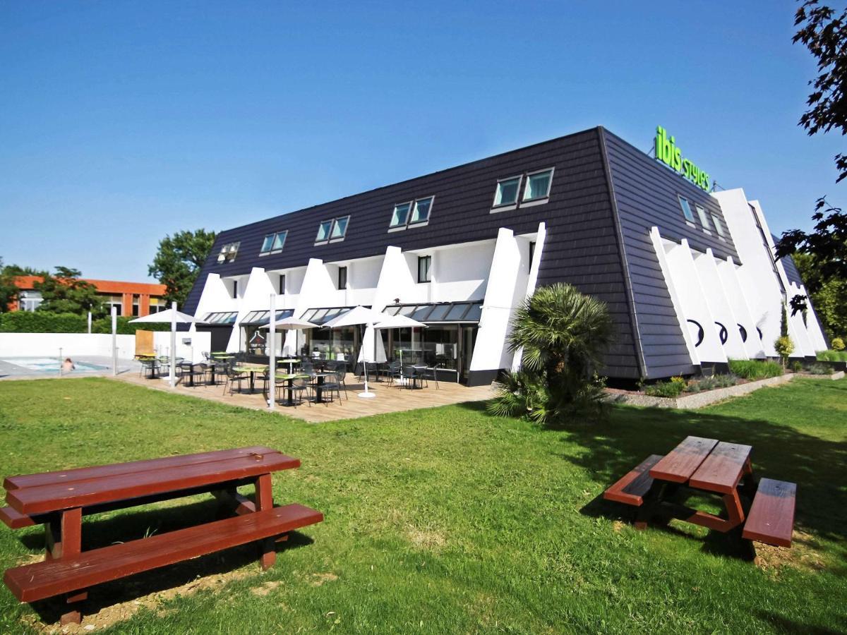 Ibis Styles Toulouse Labege Hotel Exterior photo
